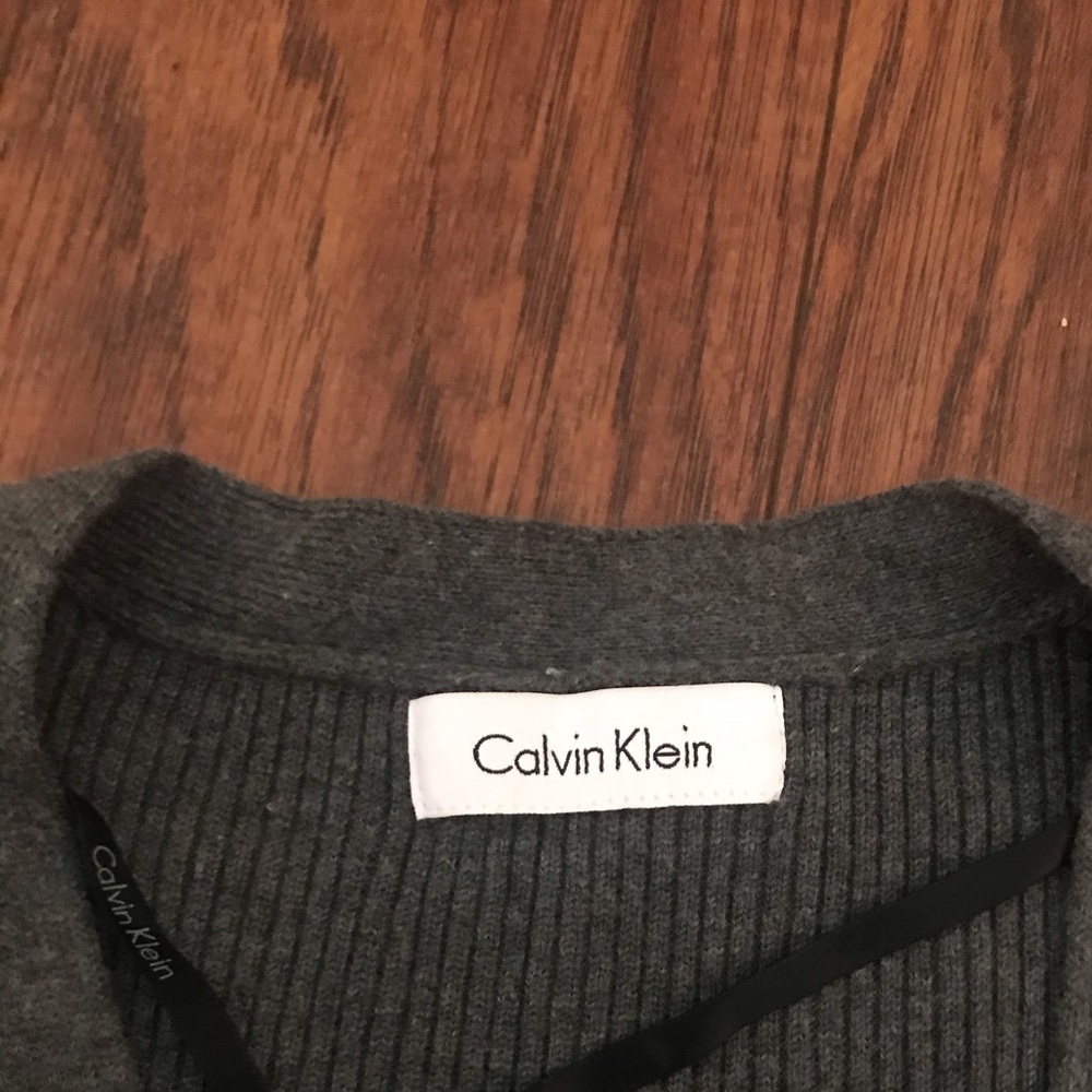 Sweater - Picture 4 of 5